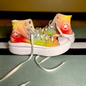 Girls Converse Platform High Top Sneakers Size 3